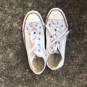 Women’s White Low-Top Converse Size 6